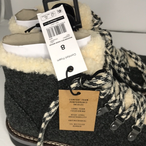 NWT MADDEN NYC Comfort Foam Hiker Wedge Gray Boots - Picture 9 of 9